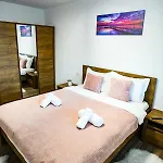 House & Free Heart Apartman *